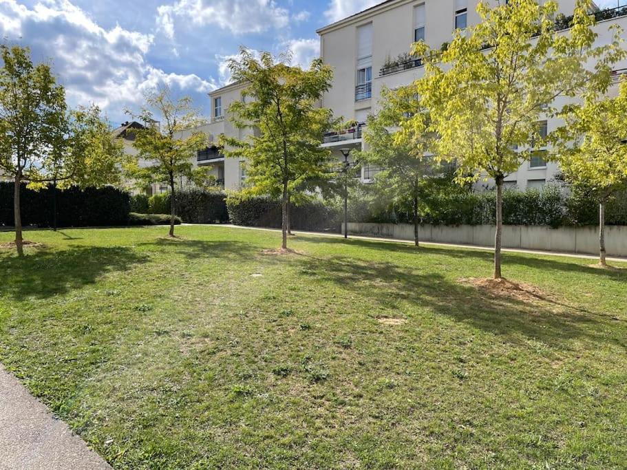Studio 28 M2 & Jardin Privatif 20 M2 モンティニー・ル・ブルトンヌー エクステリア 写真